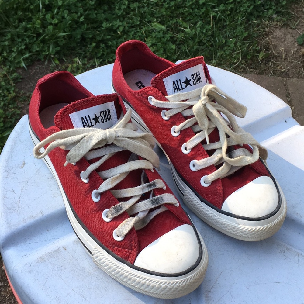 Red lowtop converse shoes